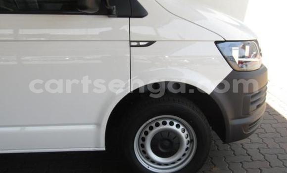 Buy Used Volkswagen Transporter White Car in Bhunya in Manzini Buy Used Volkswagen Transporter White Car in Bhunya in Manzini
