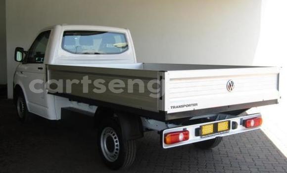 Buy Used Volkswagen Transporter White Car in Bhunya in Manzini Buy Used Volkswagen Transporter White Car in Bhunya in Manzini