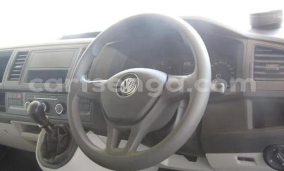 Buy Used Volkswagen Transporter White Car in Bhunya in Manzini Buy Used Volkswagen Transporter White Car in Bhunya in Manzini