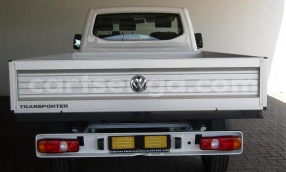 Buy Used Volkswagen Transporter White Car in Bhunya in Manzini Buy Used Volkswagen Transporter White Car in Bhunya in Manzini