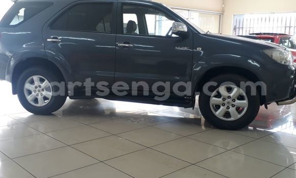 Acheter Occasion Voiture Toyota Fortuner Gris à Ezulwini, Hhohho Acheter Occasion Voiture Toyota Fortuner Gris à Ezulwini, Hhohho