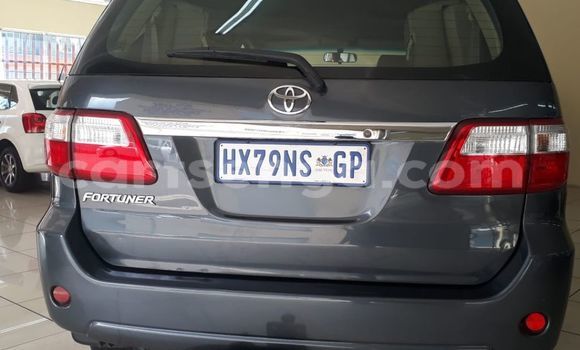 Acheter Occasion Voiture Toyota Fortuner Gris à Ezulwini, Hhohho Acheter Occasion Voiture Toyota Fortuner Gris à Ezulwini, Hhohho