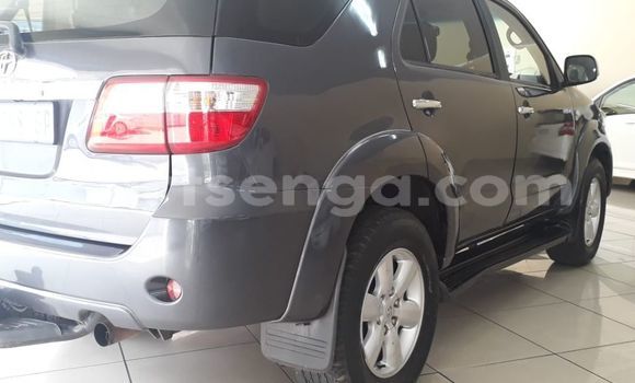 Acheter Occasion Voiture Toyota Fortuner Gris à Ezulwini, Hhohho Acheter Occasion Voiture Toyota Fortuner Gris à Ezulwini, Hhohho