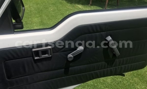 Buy Used Toyota Hiace White Car in Bhunya in Manzini Buy Used Toyota Hiace White Car in Bhunya in Manzini