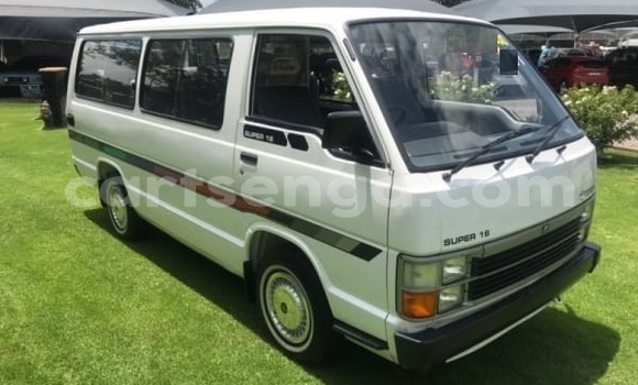 Buy Used Toyota Hiace White Car in Bhunya in Manzini Buy Used Toyota Hiace White Car in Bhunya in Manzini