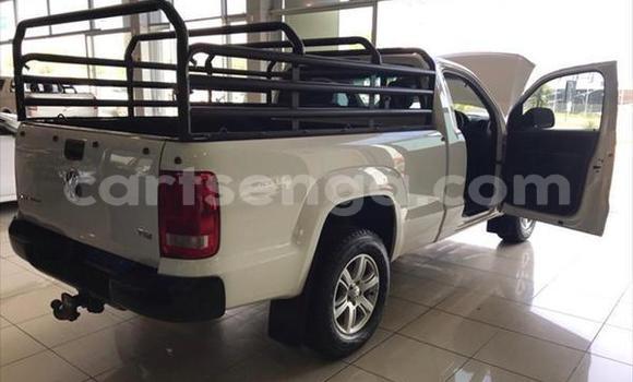Buy Used Volkswagen Amarok White Car in Bhunya in Manzini Buy Used Volkswagen Amarok White Car in Bhunya in Manzini