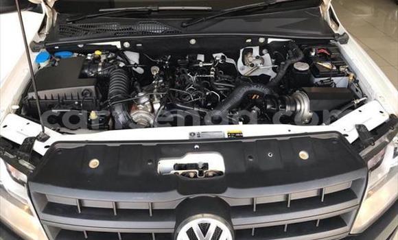 Buy Used Volkswagen Amarok White Car in Bhunya in Manzini Buy Used Volkswagen Amarok White Car in Bhunya in Manzini