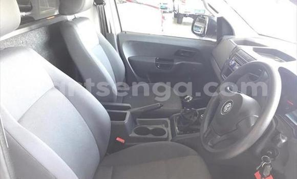 Buy Used Volkswagen Amarok White Car in Bhunya in Manzini Buy Used Volkswagen Amarok White Car in Bhunya in Manzini