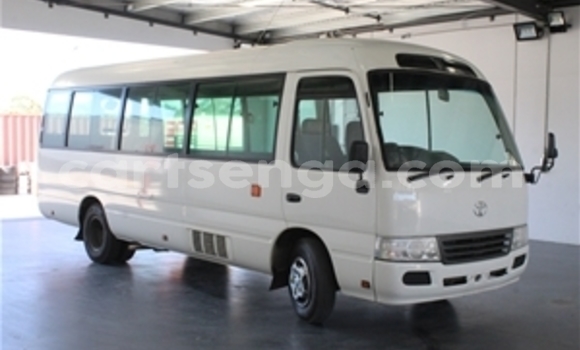 Buy Used Nissan Evalia Other Truck in Bhunya in Manzini Buy Used Nissan Evalia Other Truck in Bhunya in Manzini