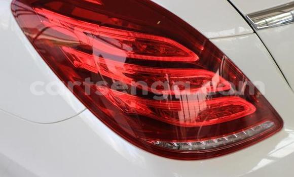 Buy Used Mercedes‒Benz C–Class White Car in Bhunya in Manzini Buy Used Mercedes‒Benz C–Class White Car in Bhunya in Manzini