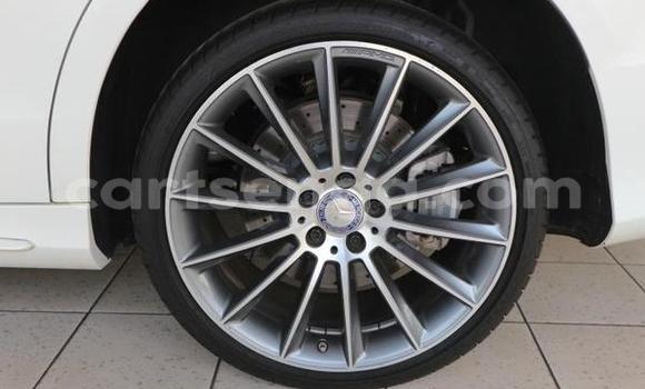 Buy Used Mercedes‒Benz C–Class White Car in Bhunya in Manzini Buy Used Mercedes‒Benz C–Class White Car in Bhunya in Manzini