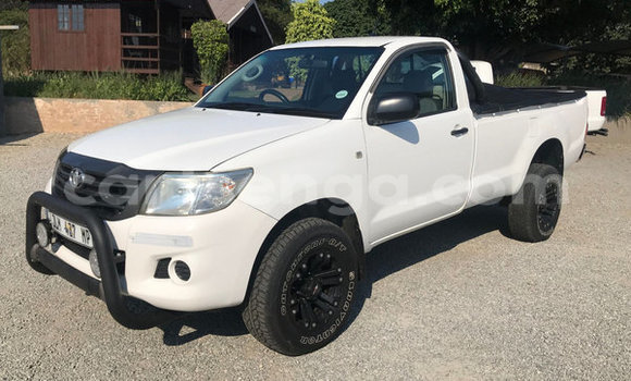Buy Used Toyota Hilux White Car in Manzini in Manzini Buy Used Toyota Hilux White Car in Manzini in Manzini