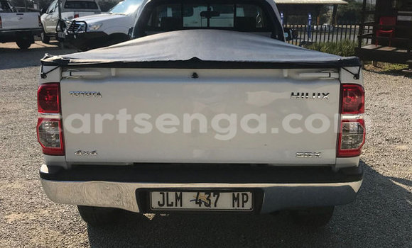 Buy Used Toyota Hilux White Car in Manzini in Manzini Buy Used Toyota Hilux White Car in Manzini in Manzini