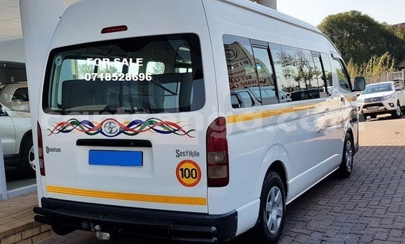 Nunua Ilio tumika Toyota Ade White Lori ndani ya Import - Dubai nchini Hhohho Nunua Ilio tumika Toyota Ade White Lori ndani ya Import - Dubai nchini Hhohho