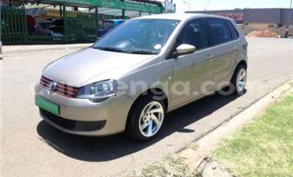 Nunua Ilio tumika Volkswagen Polo Silver Gari ndani ya Manzini nchini Manzini Nunua Ilio tumika Volkswagen Polo Silver Gari ndani ya Manzini nchini Manzini