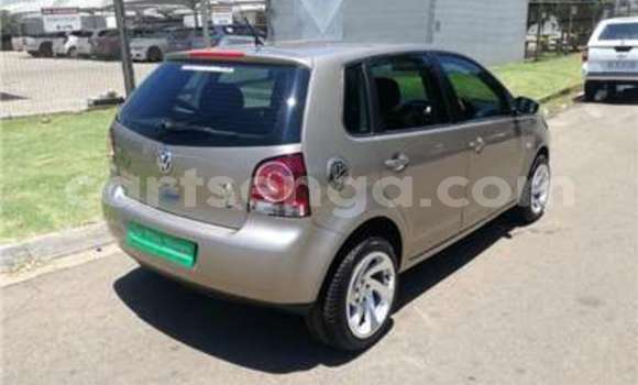Nunua Ilio tumika Volkswagen Polo Silver Gari ndani ya Manzini nchini Manzini Nunua Ilio tumika Volkswagen Polo Silver Gari ndani ya Manzini nchini Manzini