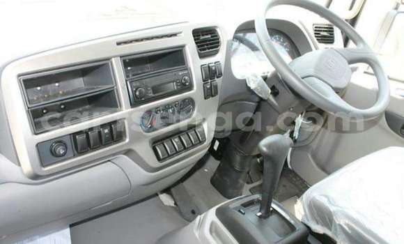 Nunua Ilio tumika Nissan UD White Lori ndani ya Manzini nchini Manzini Nunua Ilio tumika Nissan UD White Lori ndani ya Manzini nchini Manzini