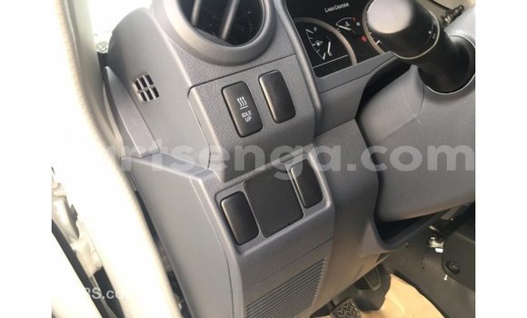 Buy Import Toyota Land Cruiser White Car in Import - Dubai in Hhohho Buy Import Toyota Land Cruiser White Car in Import - Dubai in Hhohho