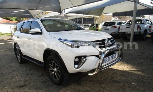 Acheter Occasion Voiture Toyota Fortuner Blanc à Manzini, Manzini Acheter Occasion Voiture Toyota Fortuner Blanc à Manzini, Manzini