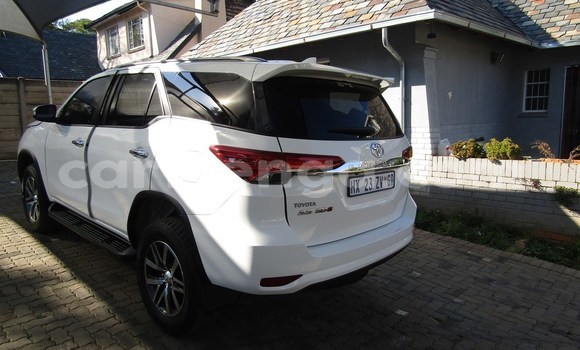 Acheter Occasion Voiture Toyota Fortuner Blanc à Manzini, Manzini Acheter Occasion Voiture Toyota Fortuner Blanc à Manzini, Manzini