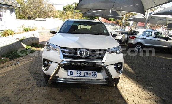 Acheter Occasion Voiture Toyota Fortuner Blanc à Manzini, Manzini Acheter Occasion Voiture Toyota Fortuner Blanc à Manzini, Manzini