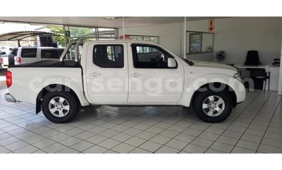 Buy Used Nissan Navara White Car in Manzini in Manzini Buy Used Nissan Navara White Car in Manzini in Manzini