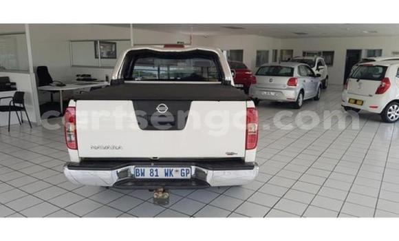Buy Used Nissan Navara White Car in Manzini in Manzini Buy Used Nissan Navara White Car in Manzini in Manzini