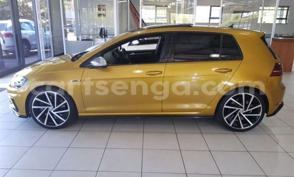 Buy Used Volkswagen Golf R Brown Car in Ezulwini in Hhohho Buy Used Volkswagen Golf R Brown Car in Ezulwini in Hhohho