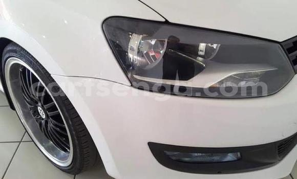 Acheter Occasion Voiture Volkswagen Polo Blanc à Bulembu, Hhohho Acheter Occasion Voiture Volkswagen Polo Blanc à Bulembu, Hhohho