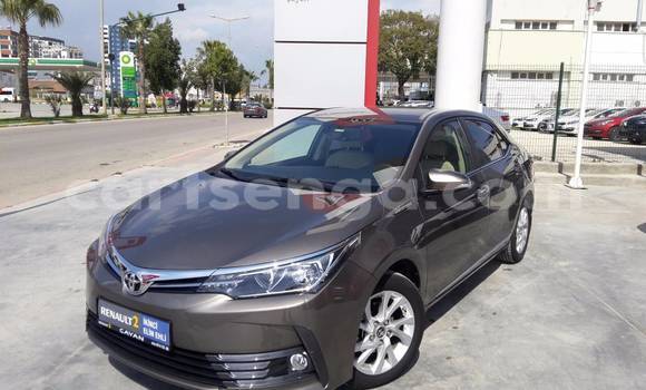 Buy Used Toyota Avensis Black Car in Mondi in Hhohho Buy Used Toyota Avensis Black Car in Mondi in Hhohho