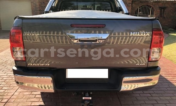 Nunua Ilio tumika Toyota Hilux Silver Gari ndani ya Mbabane nchini Manzini Nunua Ilio tumika Toyota Hilux Silver Gari ndani ya Mbabane nchini Manzini