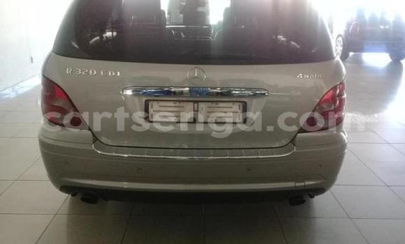 Nunua Ilio tumika Mercedes‒Benz R–Class Silver Gari ndani ya Manzini nchini Manzini Nunua Ilio tumika Mercedes‒Benz R–Class Silver Gari ndani ya Manzini nchini Manzini