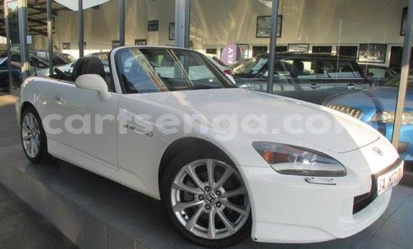 Buy Used Honda S2000 White Car in Bhunya in Manzini Buy Used Honda S2000 White Car in Bhunya in Manzini