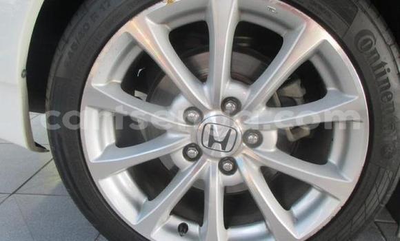 Buy Used Honda S2000 White Car in Bhunya in Manzini Buy Used Honda S2000 White Car in Bhunya in Manzini