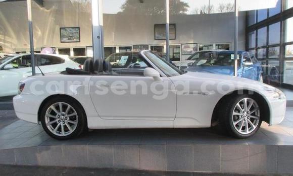 Buy Used Honda S2000 White Car in Bhunya in Manzini Buy Used Honda S2000 White Car in Bhunya in Manzini