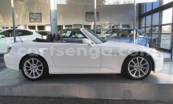 Buy Used Honda S2000 White Car in Bhunya in Manzini Buy Used Honda S2000 White Car in Bhunya in Manzini