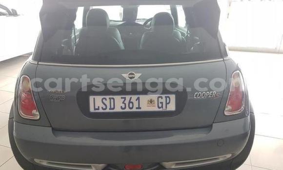 Nunua Ilio tumika MINI Cooper Blue Gari ndani ya Manzini nchini Manzini Nunua Ilio tumika MINI Cooper Blue Gari ndani ya Manzini nchini Manzini