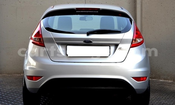 Nunua Ilio tumika Ford Fiesta Silver Gari ndani ya Manzini nchini Manzini Nunua Ilio tumika Ford Fiesta Silver Gari ndani ya Manzini nchini Manzini