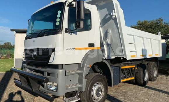 Buy Used Mercedes‒Benz 3331 White Truck in Bhunya in Manzini Buy Used Mercedes‒Benz 3331 White Truck in Bhunya in Manzini
