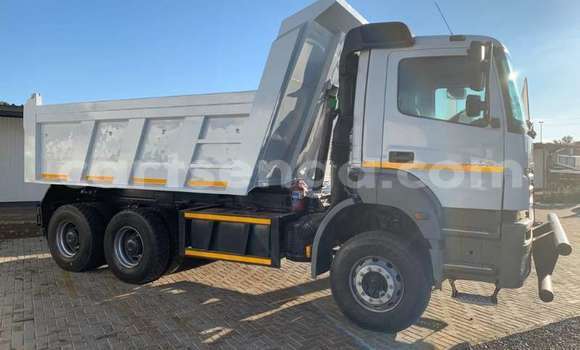 Buy Used Mercedes‒Benz 3331 White Truck in Bhunya in Manzini Buy Used Mercedes‒Benz 3331 White Truck in Bhunya in Manzini