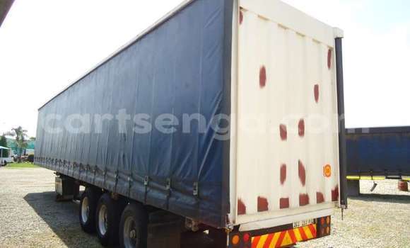 Buy Used Caterpillar 120 White Truck in Mbabane in Manzini Buy Used Caterpillar 120 White Truck in Mbabane in Manzini