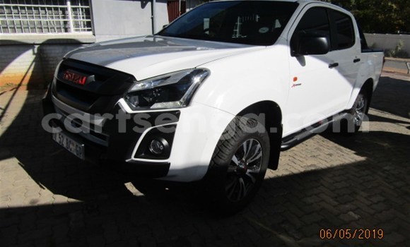 Acheter Occasion Voiture Isuzu KB Blanc à Matsapha, Manzini Acheter Occasion Voiture Isuzu KB Blanc à Matsapha, Manzini