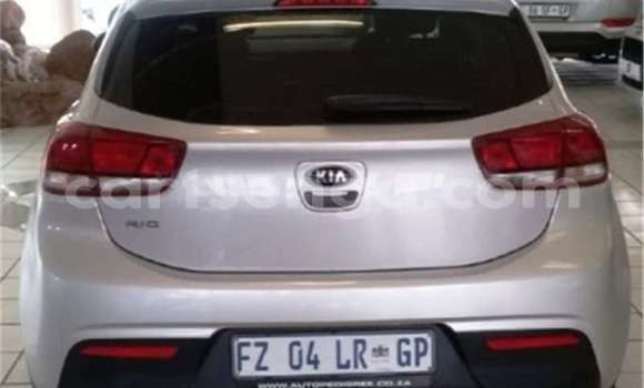 Nunua Ilio tumika Kia Rio Silver Gari ndani ya Mbabane nchini Manzini Nunua Ilio tumika Kia Rio Silver Gari ndani ya Mbabane nchini Manzini