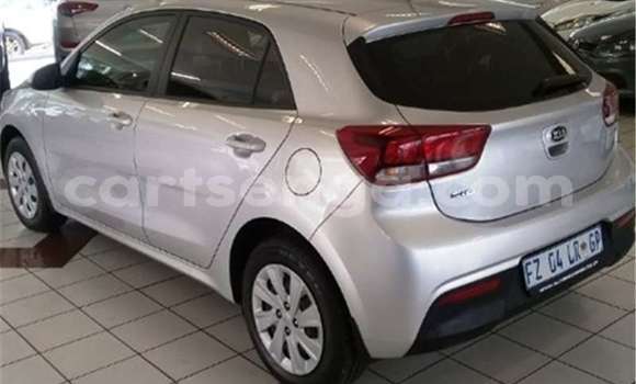 Nunua Ilio tumika Kia Rio Silver Gari ndani ya Mbabane nchini Manzini Nunua Ilio tumika Kia Rio Silver Gari ndani ya Mbabane nchini Manzini