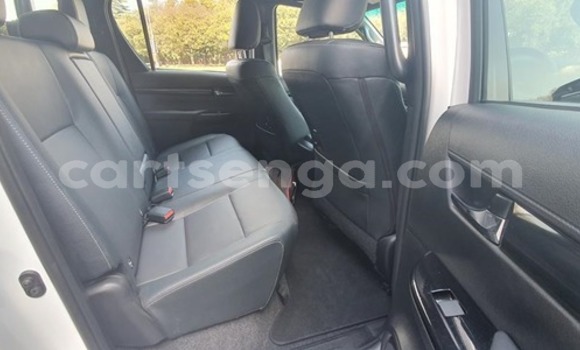 Acheter Occasion Voiture Toyota Hilux Blanc à Matsapha, Manzini Acheter Occasion Voiture Toyota Hilux Blanc à Matsapha, Manzini