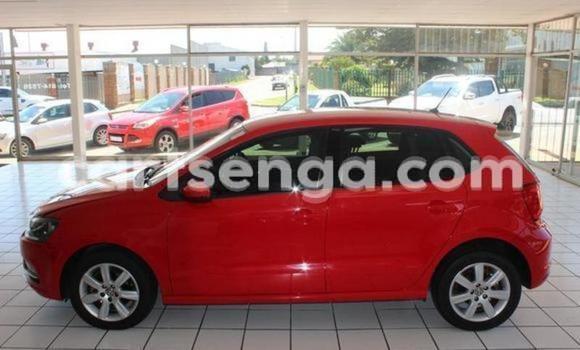 Acheter Occasion Voiture Volkswagen Polo Rouge à Bulembu, Hhohho Acheter Occasion Voiture Volkswagen Polo Rouge à Bulembu, Hhohho