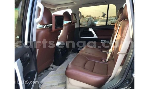 Buy Import Toyota Land Cruiser Black Car in Import - Dubai in Hhohho Buy Import Toyota Land Cruiser Black Car in Import - Dubai in Hhohho
