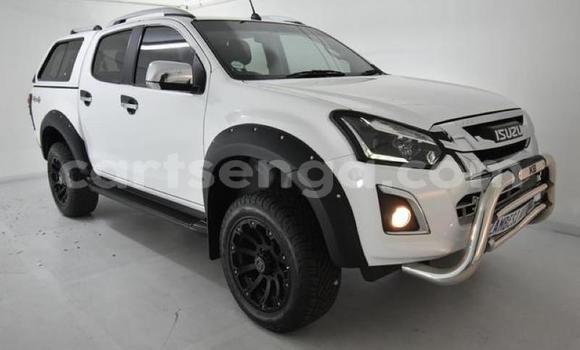 Nunua Ilio tumika Isuzu KB White Gari ndani ya Ngwenya nchini Hhohho Nunua Ilio tumika Isuzu KB White Gari ndani ya Ngwenya nchini Hhohho