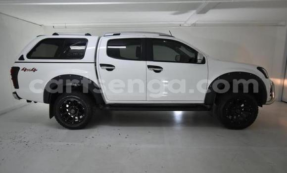 Nunua Ilio tumika Isuzu KB White Gari ndani ya Ngwenya nchini Hhohho Nunua Ilio tumika Isuzu KB White Gari ndani ya Ngwenya nchini Hhohho