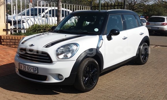 Buy Used MINI Countryman White Car in Matsapha in Manzini